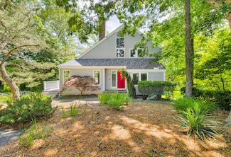 11 Island Bay Cir, Guilford, CT 06437