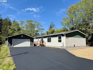 3390 Lakeshore Dr, North Bend, OR 97459