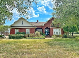 15 Robinwood Dr, Dumas, AR 71639