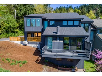 2430 Spring Blvd, Eugene, OR 97403