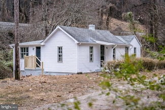 1121 Monacan Trail Rd, Charlottesville, VA 22903
