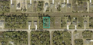 562 Woodview Dr, Lehigh Acres, FL 33972