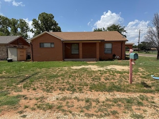 898 E 7th St, Colorado City, TX 79512