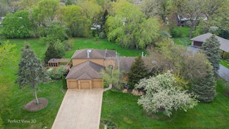 8S660 Wayewood Ln, Naperville, IL 60565