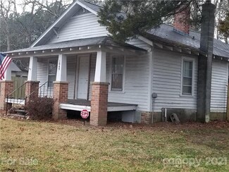 1049 N Main St, Troy, NC 27371