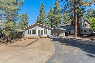 2933 Pinewood Dr, South Lake Tahoe, CA 96150