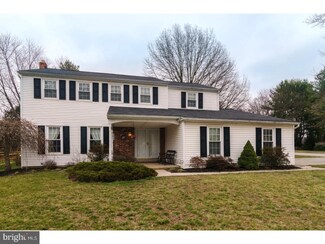 85 Hawthorne Ln, Phoenixville, PA 19460