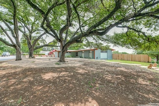 430 Lookout Dr, San Antonio, TX 78228