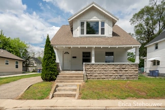 1101 Bemis St SE, Grand Rapids, MI 49506