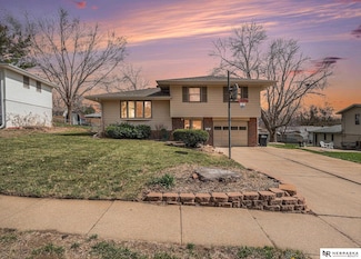 5651 S 91st Ave, Omaha, NE 68127