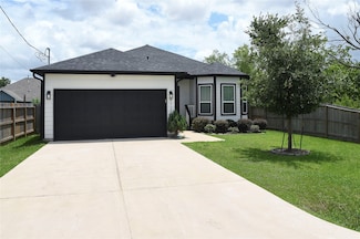 9720 Garcroft St, Houston, TX 77029