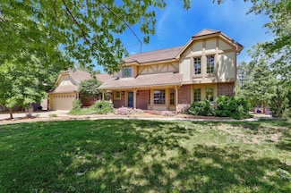 2530 N Greenleaf Ct, Wichita, KS 67226