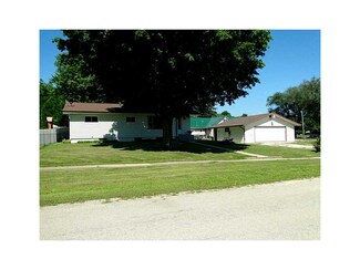 233 2nd St N, Central City, IA 52214