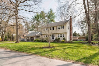 12 Thelma Dr, Exeter, NH 03833