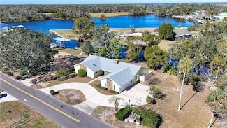 11929 W Riverhaven Dr, Homosassa, FL 34448