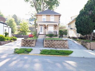 219 S 4th St, Council Bluffs, IA 51503