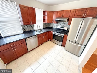 7121 Gillespie St, Philadelphia, PA 19135