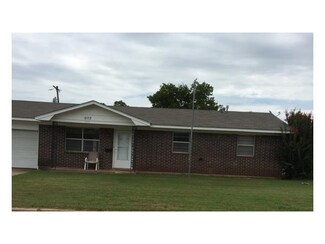 603 N Cedar Ave, Stroud, OK 74079