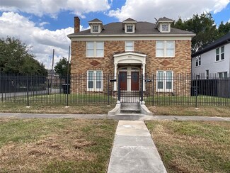 2601 Rosedale St, Houston, TX 77004