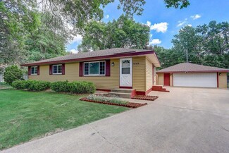 9249 3rd St NE, Minneapolis, MN 55434