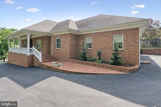 1205 Caroline St, Winchester, VA 22601