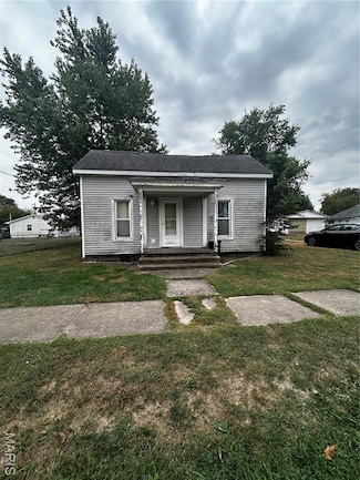 111 W Middleton St, Witt, IL 62094