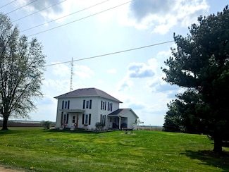 8554 S Daysville Rd, Franklin Grove, IL 61031