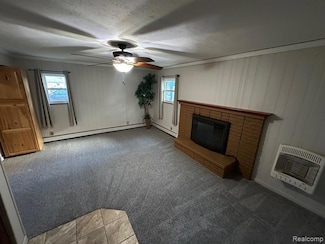 941 Shoshone Cir, Waterford, MI 48327