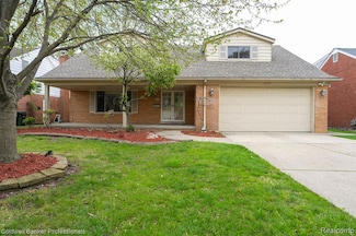 1451 Edmundton Dr, Grosse Pointe, MI 48236