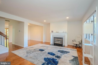 5 Balamor Ln, Ewing, NJ 08628