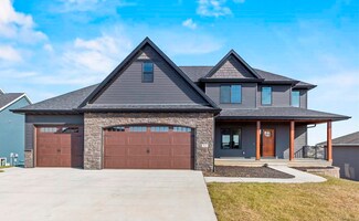 913 Horizon Dr, Tiffin, IA 52340