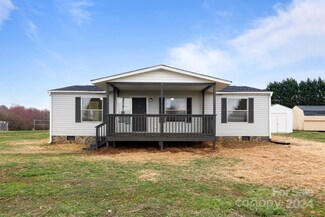 2366 Dillon Dr, Newton, NC 28658