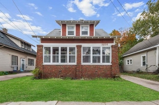 1231 Boston St SE, Grand Rapids, MI 49507