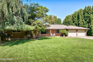 124 Warren Acres Rd, Yakima, WA 98901