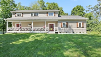 4 Cameli Dr, Wappingers Falls, NY 12590