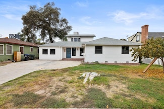 713 S Jacob St, Visalia, CA 93277