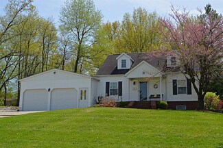 102 E Washington St, Loogootee, IN 47553