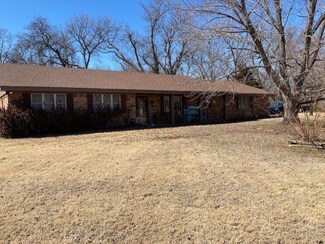 1204 W E Ave, Cache, OK 73527