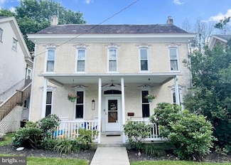 204 3rd St, East Greenville, PA 18041