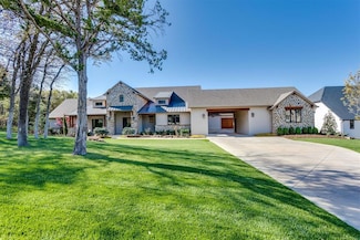 3200 Blackstone Dr, Edmond, OK 73034