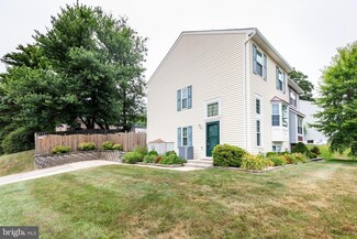 985 Boxwood Dr, Hampstead, MD 21074
