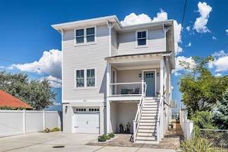 891 W Park Ave, Long Beach, NY 11561