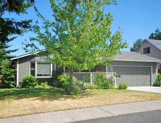 604 SE 4th Ave, Oak Harbor, WA 98277
