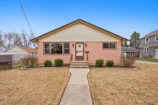 3409 Washington St, McHenry, IL 60050