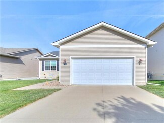 4614 E Valdez Dr, Des Moines, IA 50317