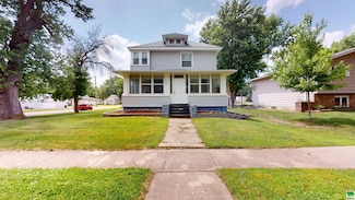 302 N Main St, Early, IA 50535