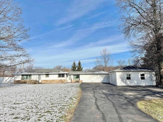 4826 W Cook Rd, Fort Wayne, IN 46818