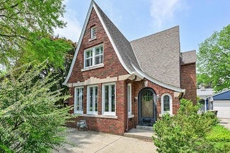 651 N 76th St, Milwaukee, WI 53213
