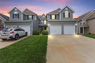 9868 N Lewis Ave, Kansas City, MO 64157
