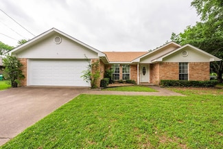 515 S Pearl St, Kemp, TX 75143